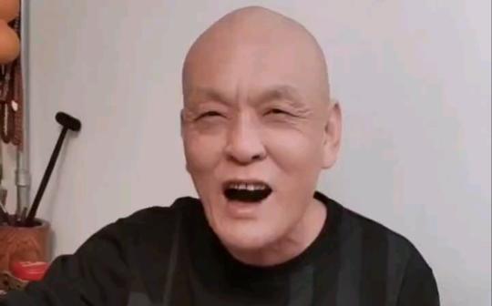 杨道高歌一曲，追忆自己六十九岁小同志时的青春
