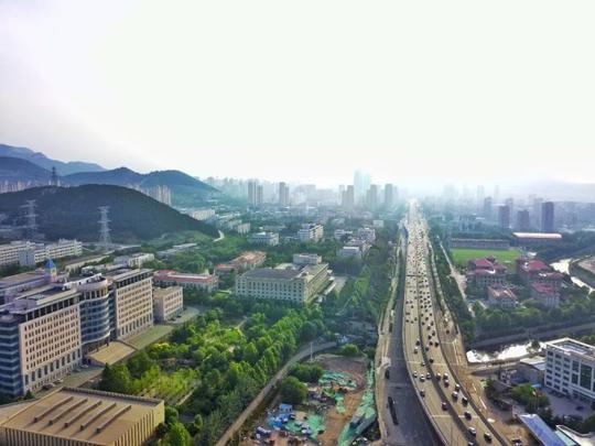 交通路网完善带来济南南城新格局生态高地引一线开发