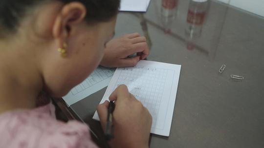 都匀市人民政府·部门,乡镇动态·维族女孩学汉语热