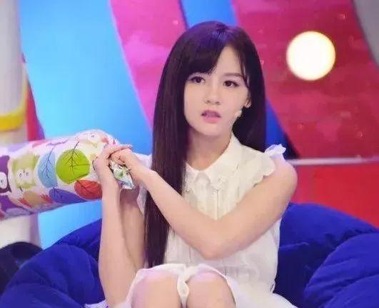 女子偶像团体snh48teamnii成员,隶属于上海丝芭文化传媒有限公司.
