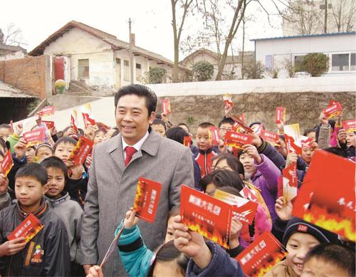 “卢俊卿对慈善公益是真爱!”