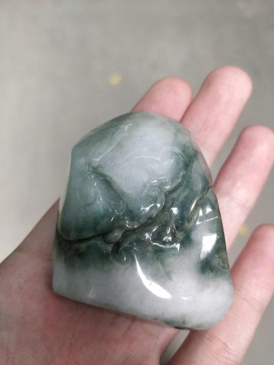 翡翠原石石头赌石加工
