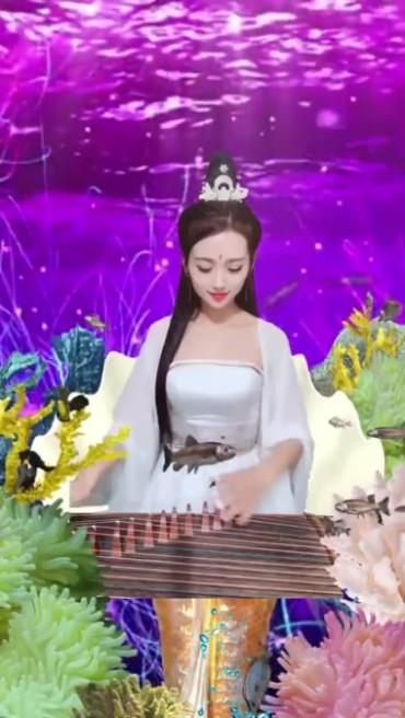 古装白衣美女弹奏古琴绿屏抠像特效视频素材02