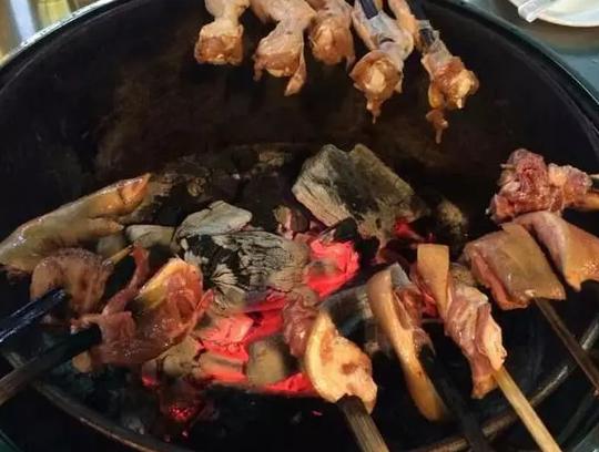 挺过冬天!重庆最好吃的火盆烧烤给你肉和温暖!