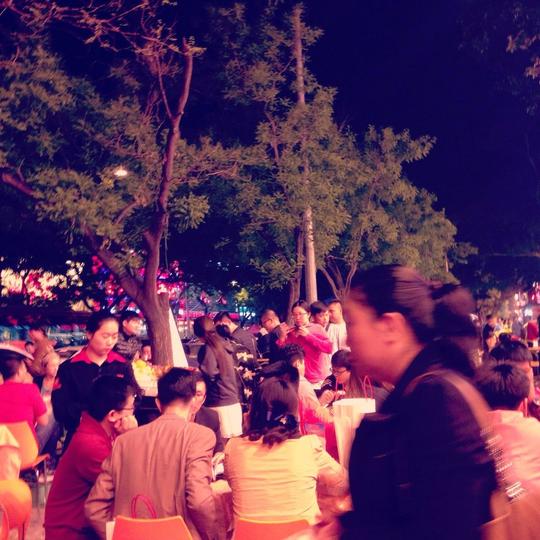 仔仔夜宵在簋街七家分店生意爆好