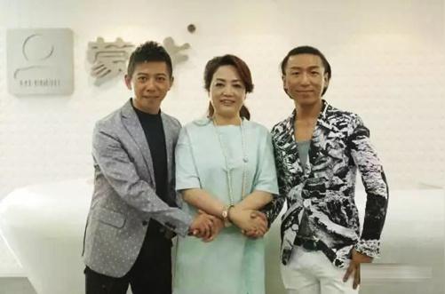 羽泉作为这款产品的明星合伙人,不仅参与到从产品设计到产品营销的全