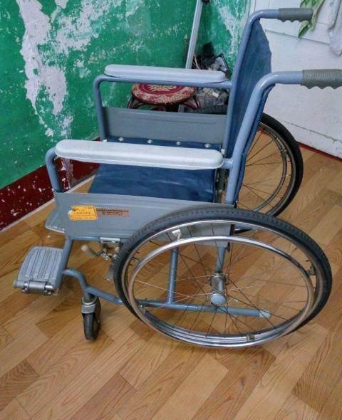 残疾人轮椅一台