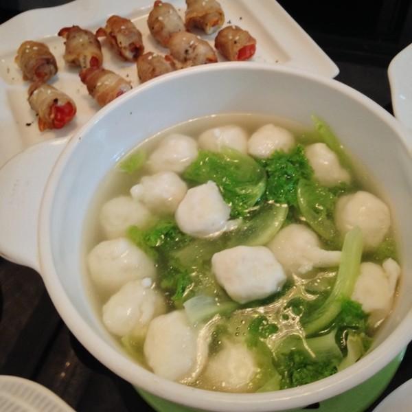 白萝卜墨鱼丸汤的做法