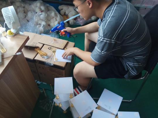 院开展大学生自主创业情况访谈活动