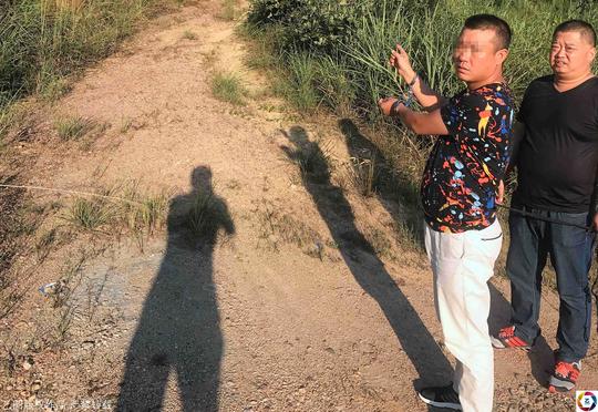 下一个图集山西盂县:老外球员参加乡村篮球赛现场村民大开眼界左