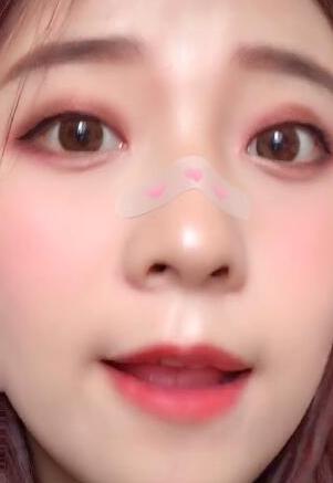 抖音鼻子上有个创口贴是什么特效怎么拍摄_抖音爱心是