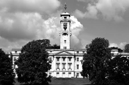 有两所分校诺丁汉大学位于英格兰中心的诺丁汉市,作为