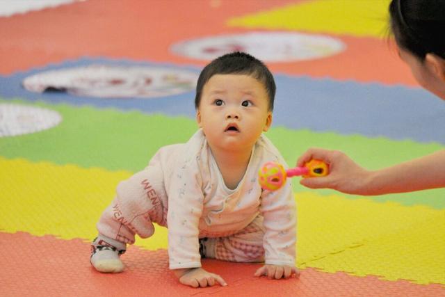 宝宝睡觉要穿袜子吗