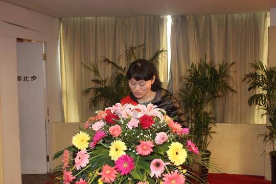 创业致富带头人丁春香演讲优秀妇女干部朱彦演讲3月8日上午,我