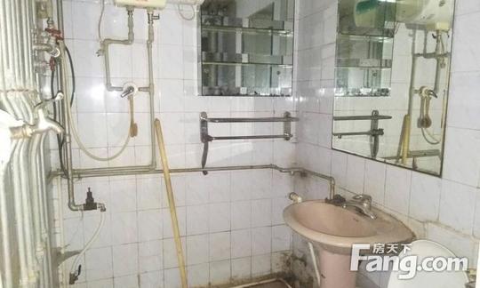 金亿城二中纪念碑偏门三室阳面客厅户型方正我有钥匙