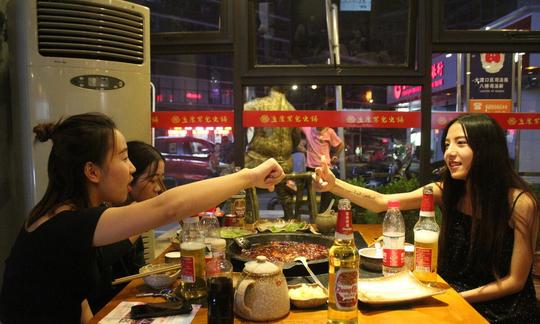 开业做什么小生意好(靠牛奶开店净赚70万技巧)