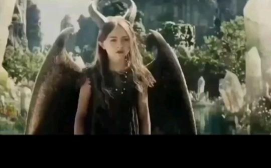 102开心就队《沉睡魔咒》英语配音视频