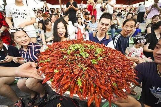 世界杯零售大生意:天猫6天卖6000万只小龙虾啤酒销量