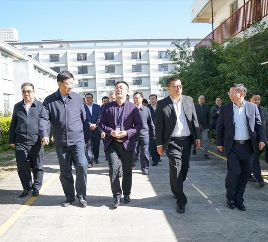参观昆明经开区云南海归创业园