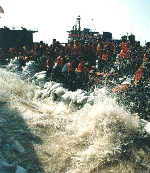 1998年抗洪抢险震撼实拍
