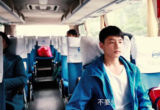 一部单反相机或手机,一个取材于校园生活的剧本&lt;/strong&gt;,几位本色出演的学生