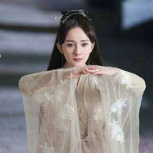 黄梦莹打成龙杨幂表情