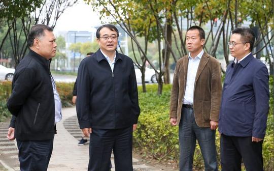 美食正文11月5日,市委常委,姑苏区委书记黄爱军赴六个一基层