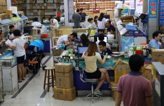 诞生过50个亿万富翁!“中国电子第一街”改行卖水果，华强北经历了什么?