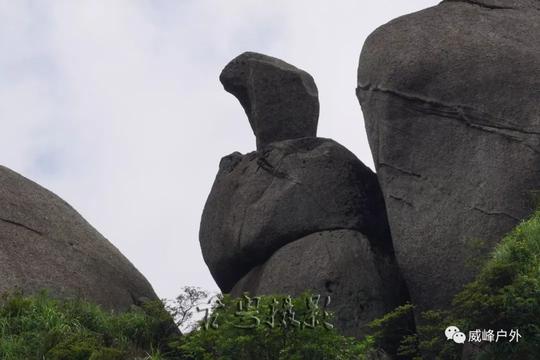 两广三地驴友联合穿越螺壳山脉的锅盖顶—石台山