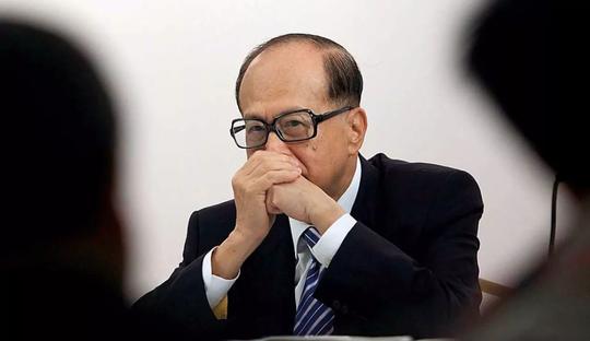 财经正文近日,李嘉诚旗下的"置富产业信托"发布公告称,将以20亿