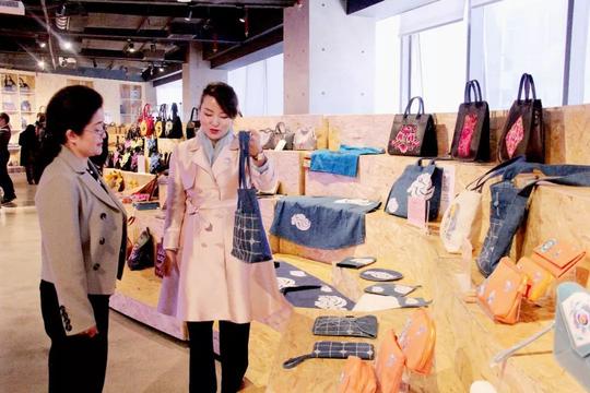昆明&lt;/strong&gt;市委常委,市委统战部部长杨皕一行到昆明妇女创业