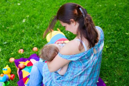 母乳喂养的4个技巧