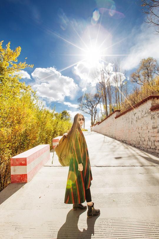 行走在西藏的文艺女青年异域风情唯美大胆写真(三)