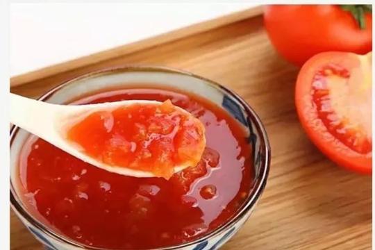 西红柿酱都是餐桌上必不可少的酱料它是快手大菜的秘方也是新人