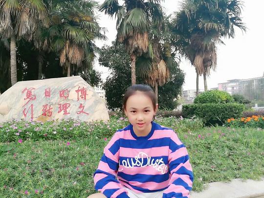 黑丝小姐姐-给各位up主送一波福利-免费提供视频封面素材