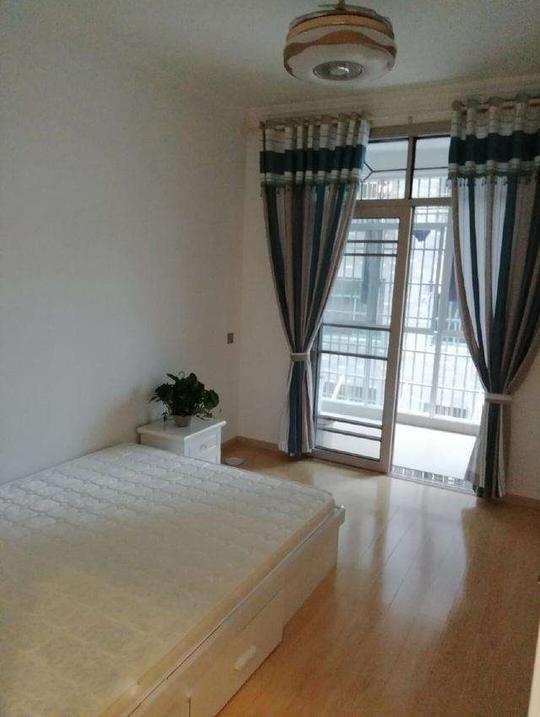终于可以入住新房,老公跟他朋友打算回老家创业,我们一家能生活在一