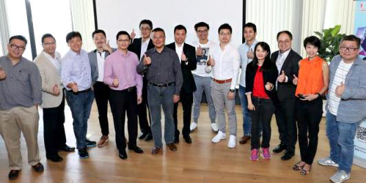 四十多支初创团队及企业成长组向十多位专家评委展示团队的创新创业