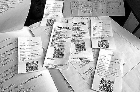 男子花2万加盟旋转小火锅选址遭"卡壳"!退款险受困