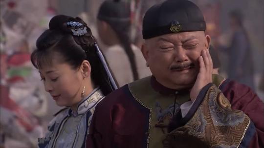 纪晓岚:小月坑了和珅大笔银子，气得和二牙疼，还得陪笑脸!