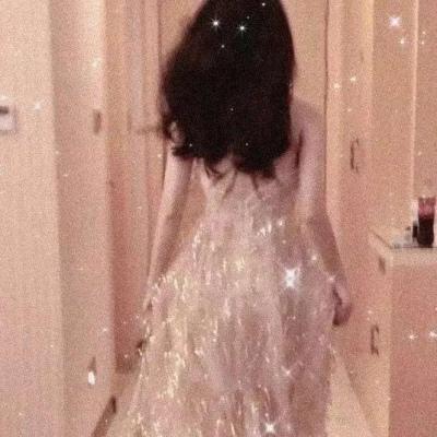 仙气飘飘女生头像背影