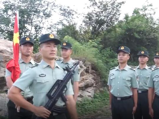 向国旗，敬礼!|五星红旗|升旗|陆军某|国歌|东部战区_腾讯网