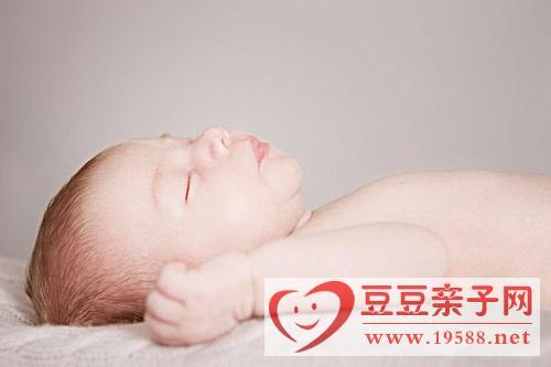 亲子游戏 小枕头也能这样玩