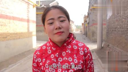 小伙卖老鼠药，没想这顺口溜说的太有才了，美女听完直接就买