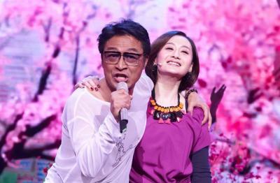 马景涛搂陈德容登《年代秀》咆哮抢镜[组图]