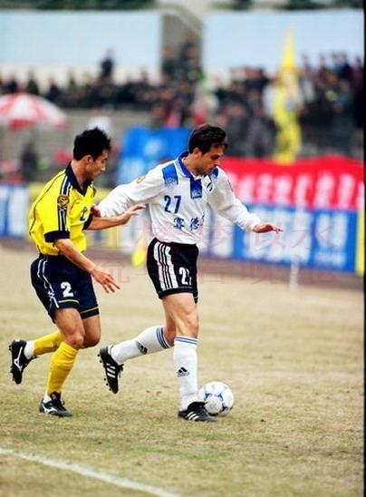 21年前今天艾里开胡大连万达2比2沈阳遭遇4连平