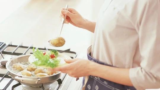 年轻人有100个不做饭的理由,关于厨房的生意还是很好做|cbnweekly