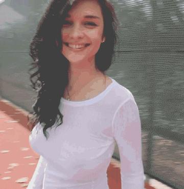 美少女抓胸性感动漫gif动图