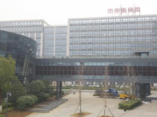 此次合肥arm物联网智慧城市创新中心连廊项目采用了汉能汉墙彩色