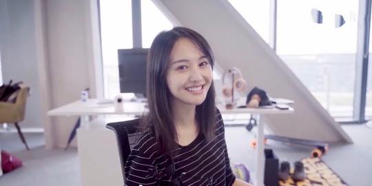 原创郑爽进军商业素颜出镜录视频做宣传网友却只顾看小仙女