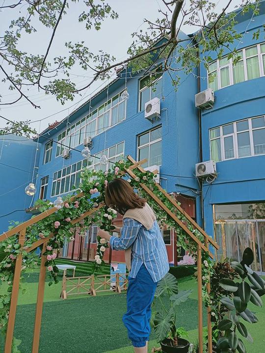 幼儿园难复工卖烧烤自救生意火爆园长却开始纠结了